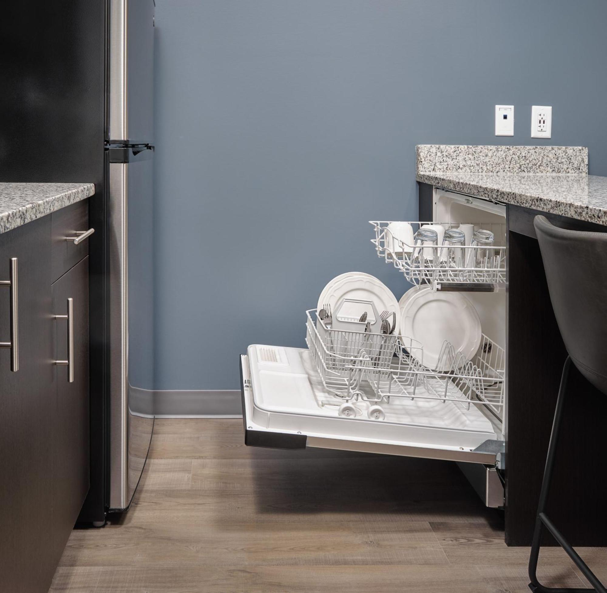 Stayapt Suites Columbus-Fort Benning 외부 사진